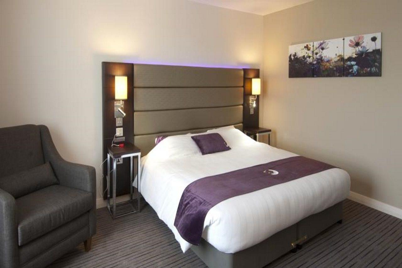 Premier Inn Southampton West Ower Bagian luar foto