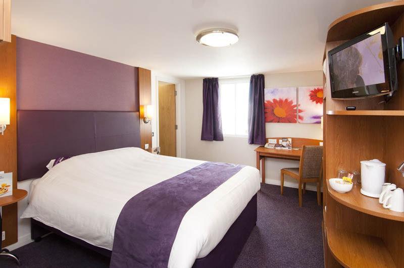 Premier Inn Southampton West Ower Bagian luar foto